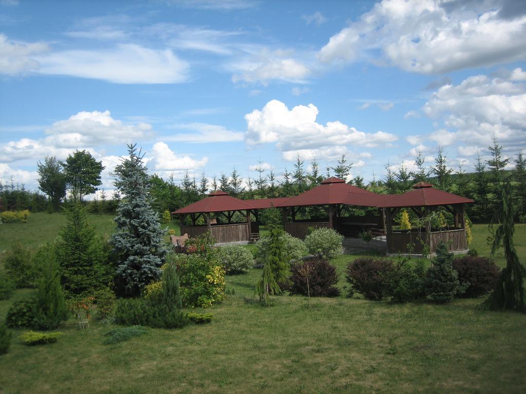 Gościniec Rycerski Bed and Breakfast Paprotki Zewnętrze zdjęcie