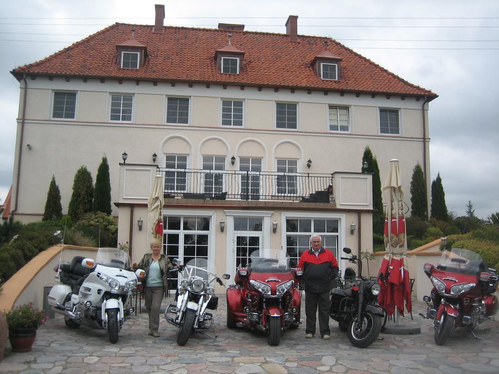 Gościniec Rycerski Bed and Breakfast Paprotki Zewnętrze zdjęcie