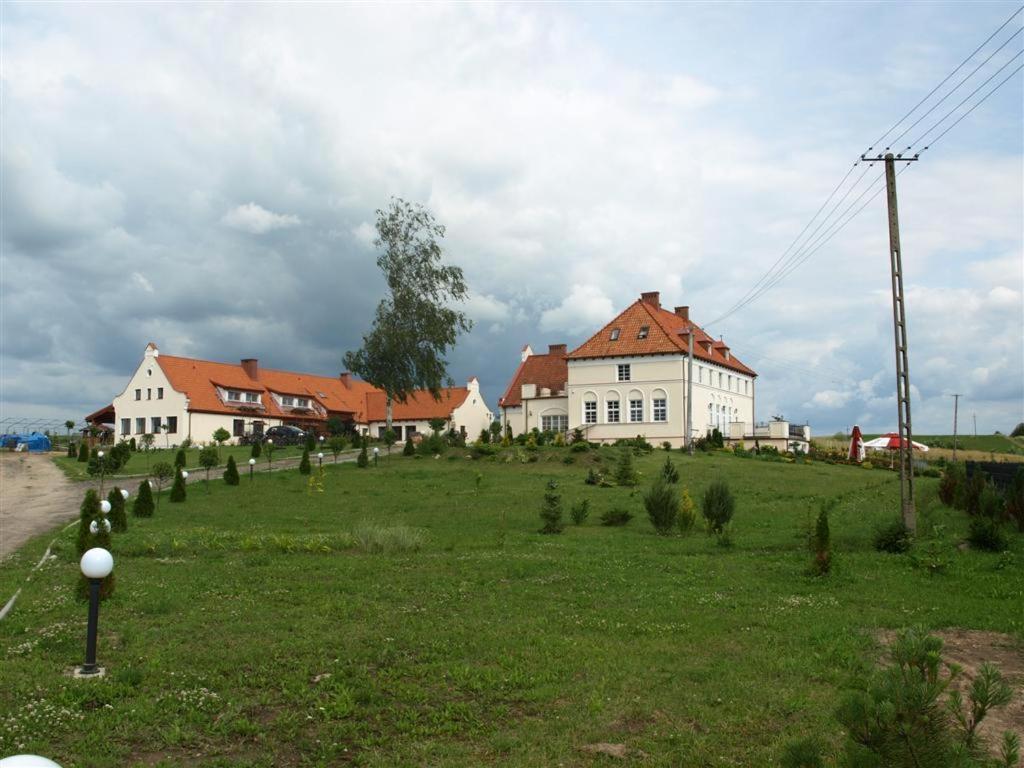 Gościniec Rycerski Bed and Breakfast Paprotki Zewnętrze zdjęcie