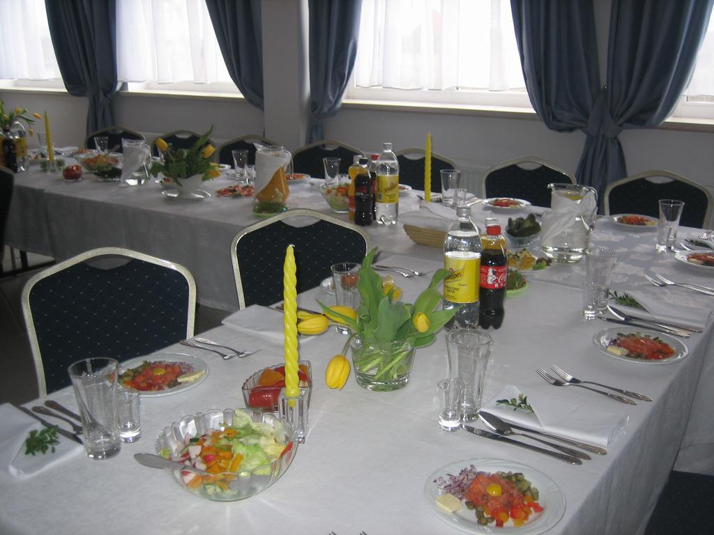 Gościniec Rycerski Bed and Breakfast Paprotki Zewnętrze zdjęcie